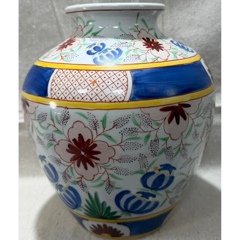 Vintage Chinese Porcelain Floral Vase Hand Painted Chinoiserie Blue Red 9 Inch